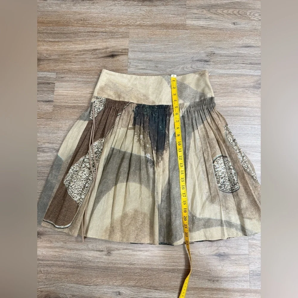 $590 AKRIS PUNTO Designer Multi Color Tan Printed  Skirt US 8